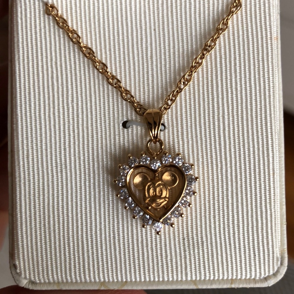 Disney Mickey heart necklace